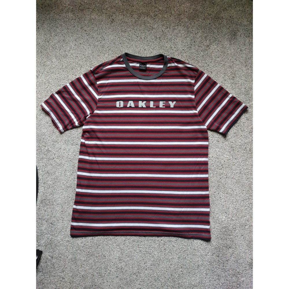 Oakley Striped T Shirt Size XLarge Short Sleeve Outdoor Mens athletic casual